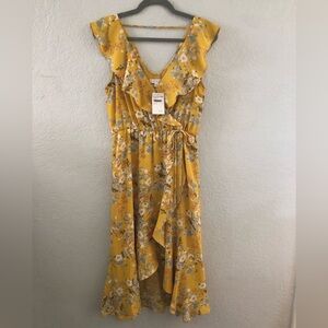 NWT Socialite- Nordstrom Rack- Floral Ruffle Wrap Midi Dress- Medium